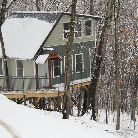 Secluded Treehouse In The Woods - Tree Hugger Hideaway Branson Exterior foto