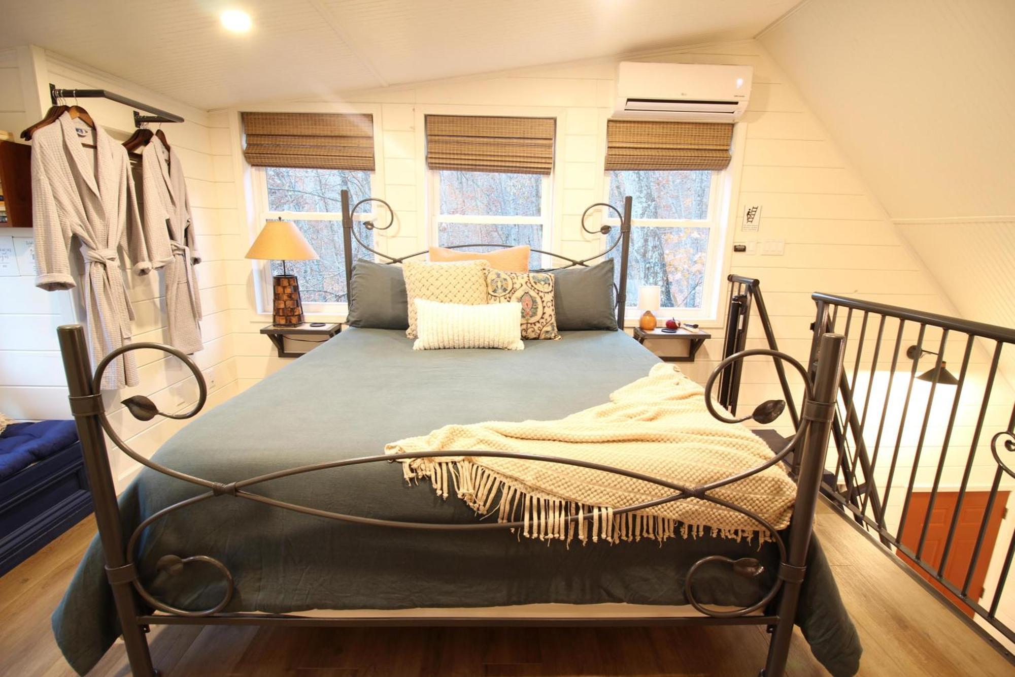 Secluded Treehouse In The Woods - Tree Hugger Hideaway Branson Exterior foto