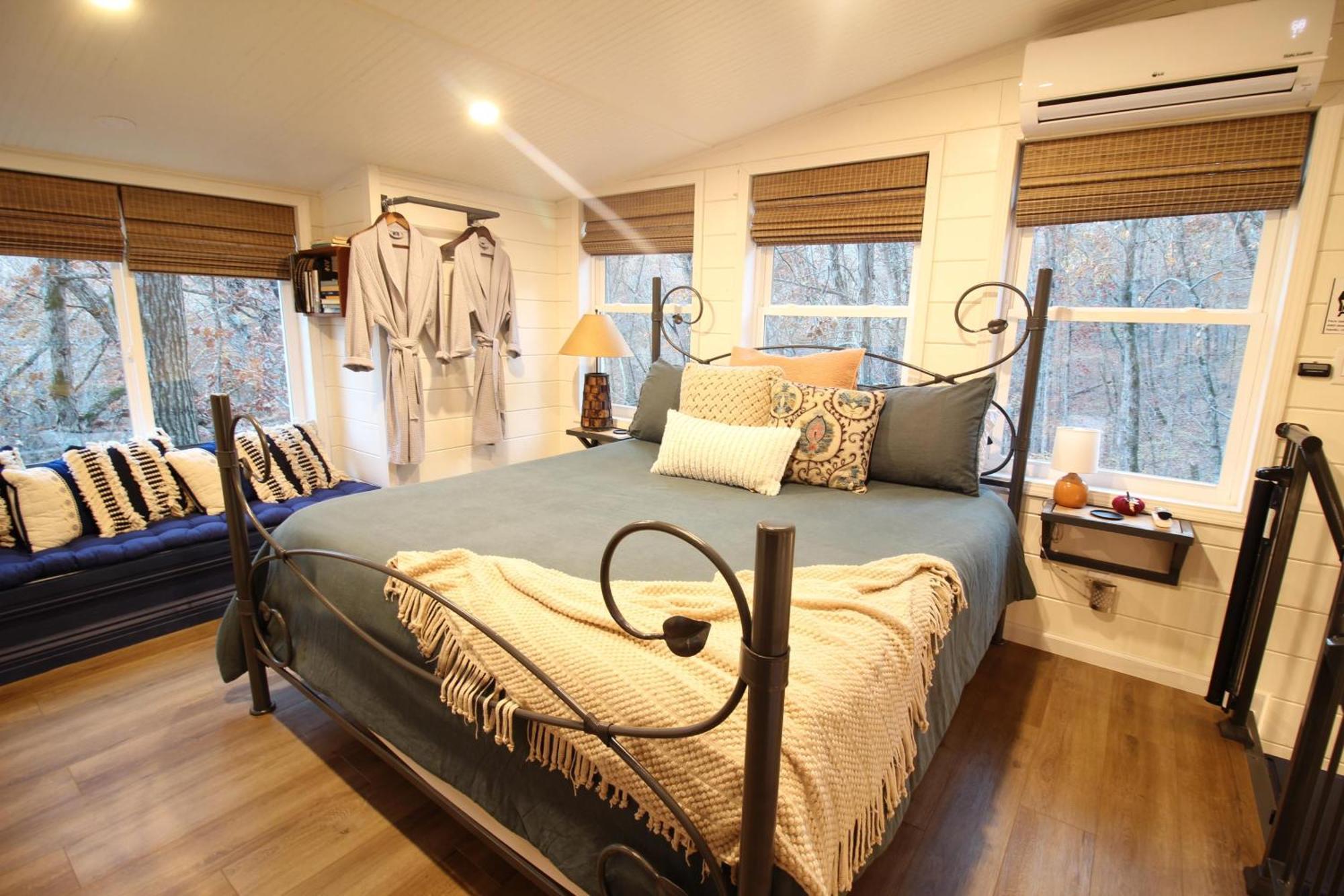 Secluded Treehouse In The Woods - Tree Hugger Hideaway Branson Exterior foto
